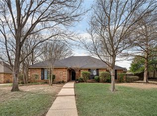 2702 Twin Creek Cv, Grapevine, TX 76051