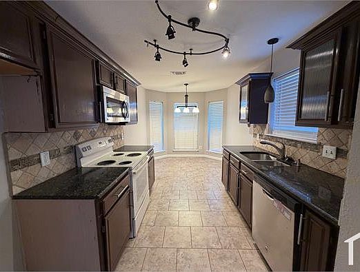 2nd image of 1208 Brookvalley Dr