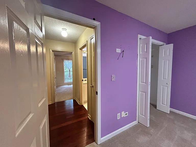 2nd and 3rd bedroom share the 2nd bathroom