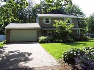 15261 Pine St, Grand Haven, MI 49417