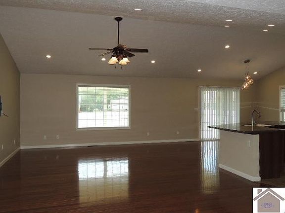 3rd image of 485 Smiths Ln