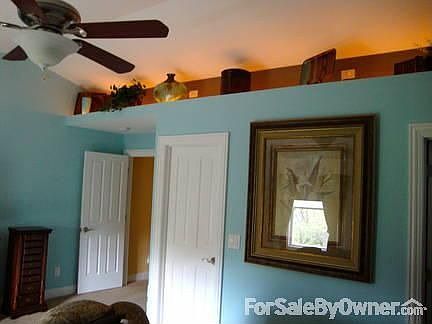 Lighted display shelf : Room for all your furniture including king bed