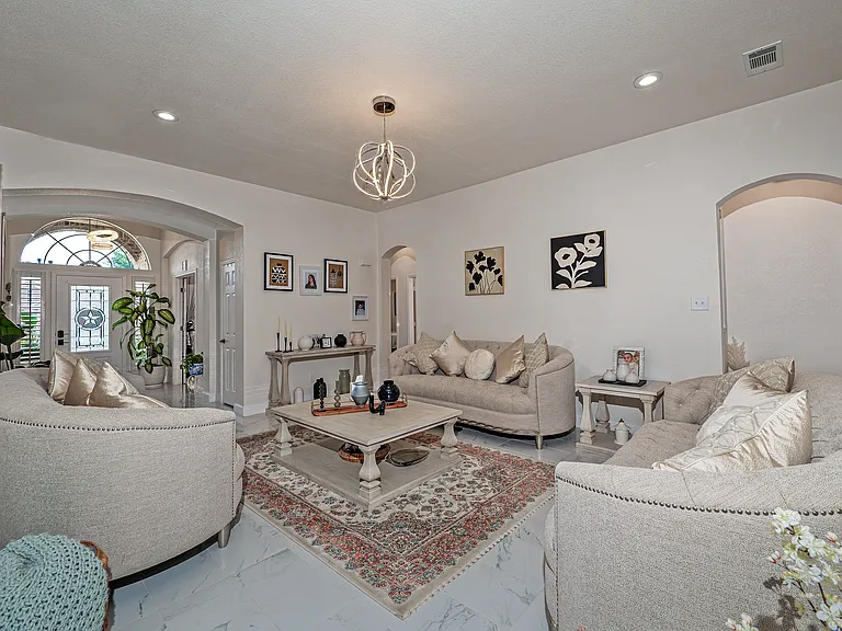 5925 Legend Ln — Photo 6