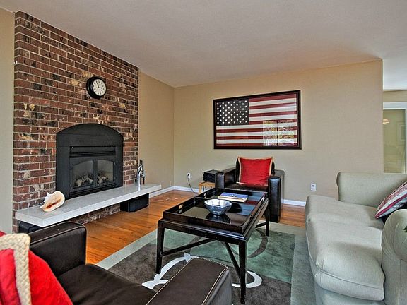 3rd image of 11207 NE 61st Pl