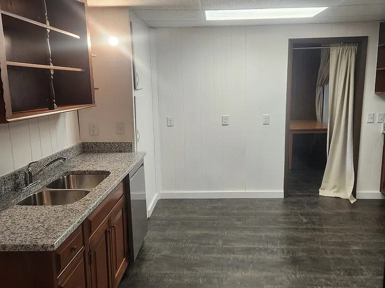 317 E Weidman St — Photo 10