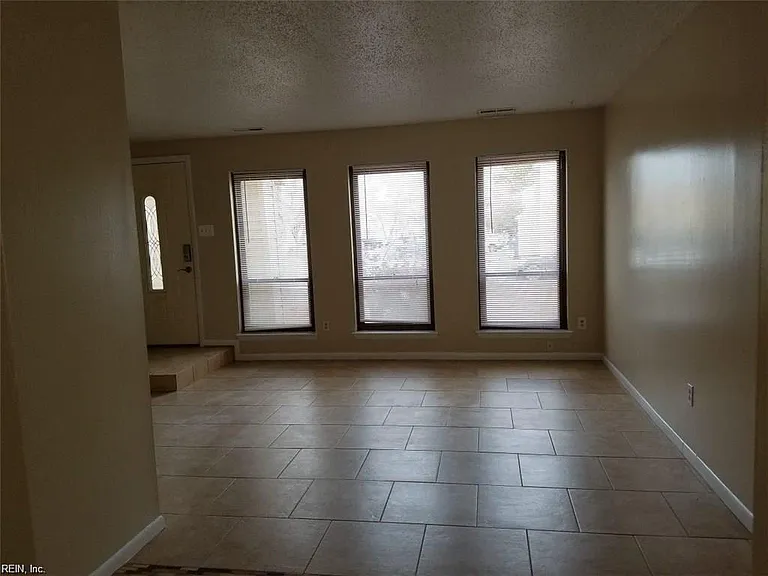 3647 Smokey Chamber Dr — Photo 18