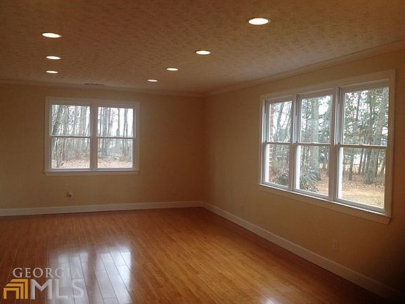 3rd image of 1211 Social Circle Pkwy
