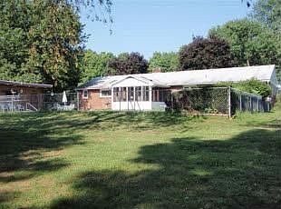 2nd image of 228 Sherry Ln