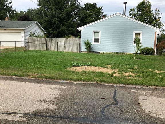 4th image of 502 Arthur Ct