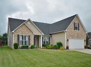 59 W Hiawassee Rd, Fletcher, NC 28732