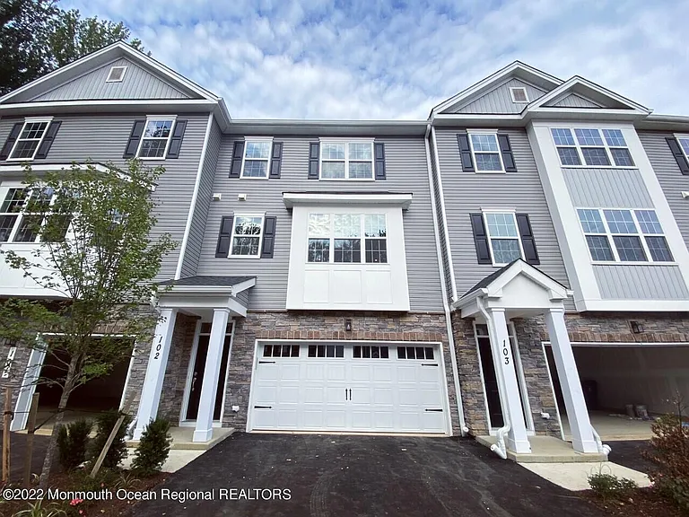 102 Arose Ln — Photo 1
