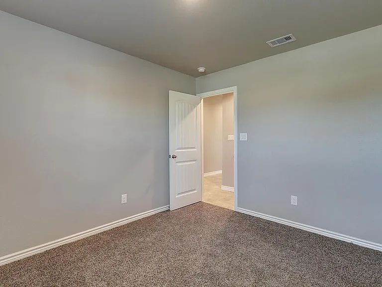 1278 Carnaby — Photo 32