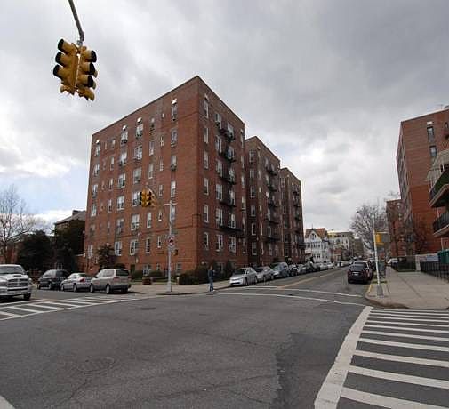 2nd image of 2250 Benson Ave #73