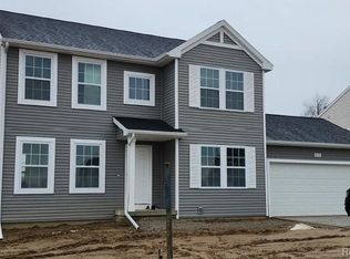 8133 Moonlight Creek Ln, Fowlerville, MI
