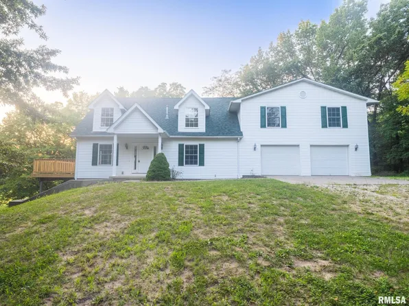 8493 N Wildlife Rd, Hopedale, IL 61747