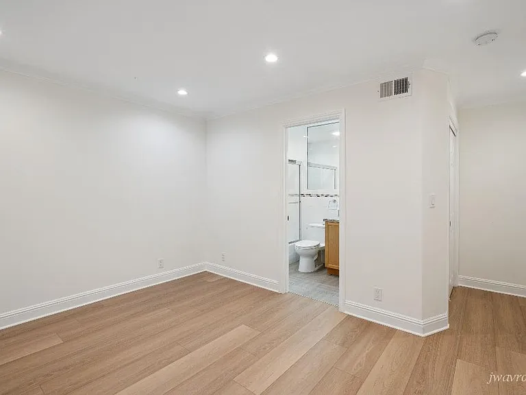 2714 Noriega St — Photo 24