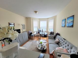 104 Queensberry St APT 7, Boston, MA 02215