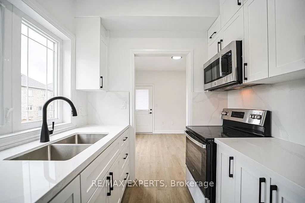 2 bed, $2,200 — Photo 4