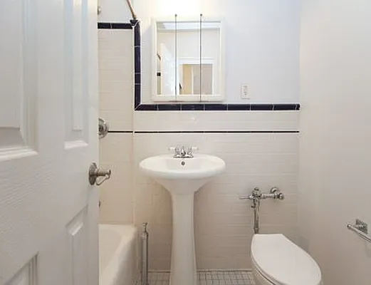 Rented by SW Queens Mezzanine | media 11