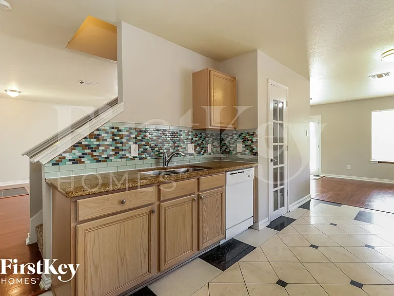 13227 Gatton Park Dr — Photo 7