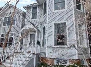 1648 W Grace St, Chicago, IL 60613
