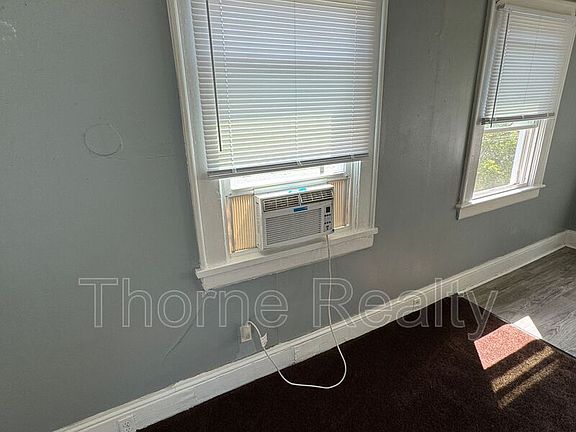 4th image of 518B Jefferson St