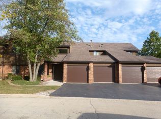 1405 Creekside Ct #1405, Elgin, IL 60123