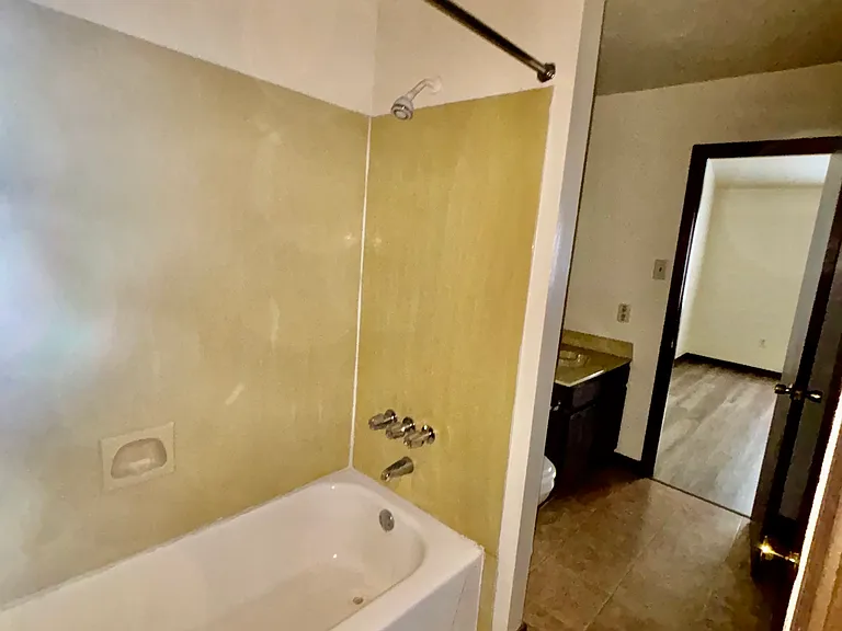 4141 Lac Couture Dr #C — Photo 10