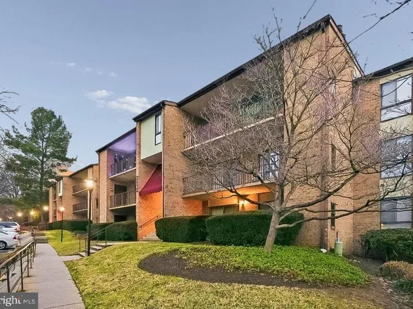 13205 Dairymaid Dr APT 101, Germantown, MD 20874