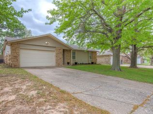 1931 S Lions Ave, Broken Arrow, OK 74012