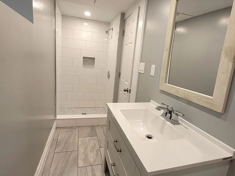 76 Glenview Ave #LOWER — Photo 7