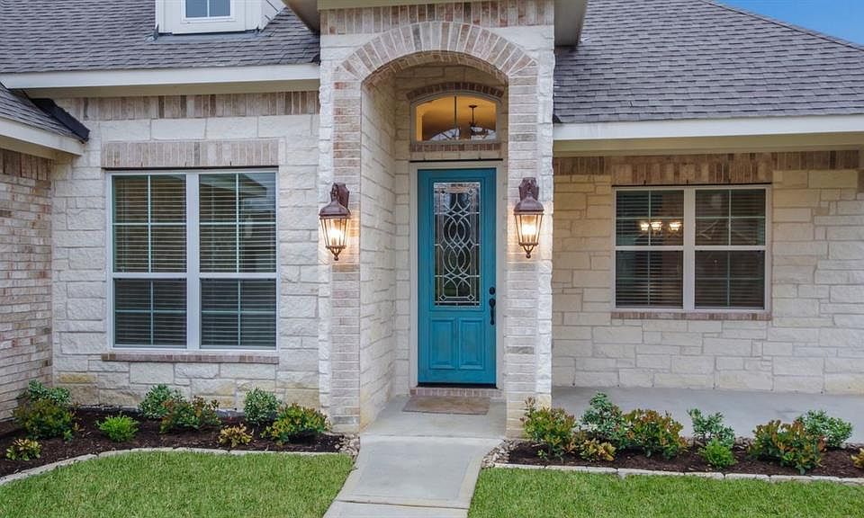 1st image of 24923 Shady Oak Dr