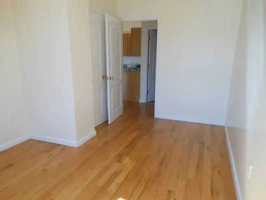 Rented by Urban Realty NYC | media 32