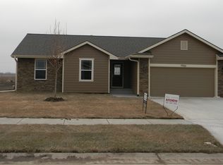 9966 Rosemary Ln, Manhattan, KS 66502