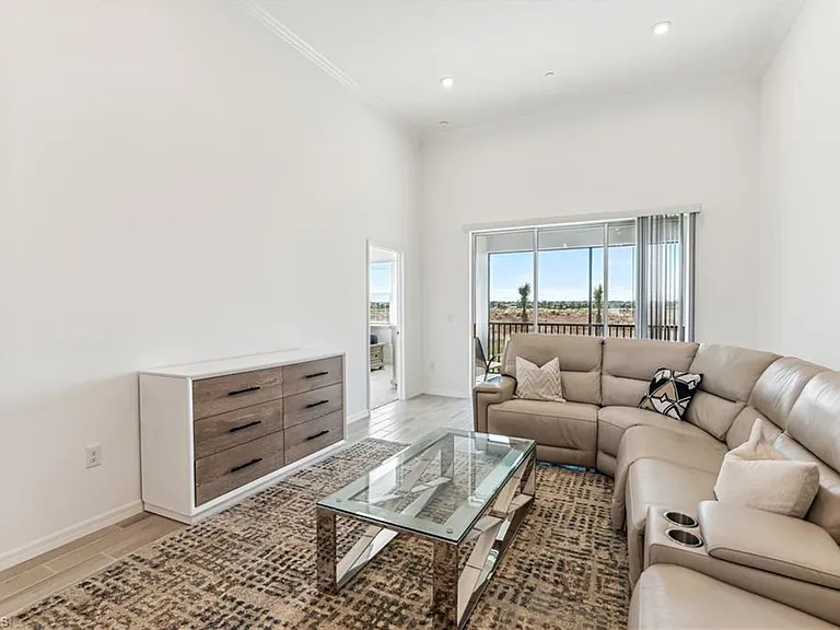 11801 Venetian Lagoon Dr — Photo 14