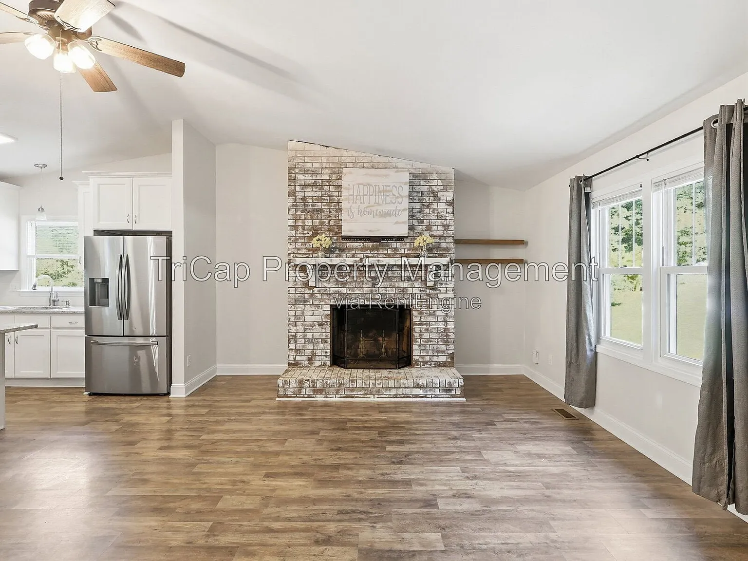 3 bed, 2.0 bath, 2357 sqft, $2,650 — Photo 4