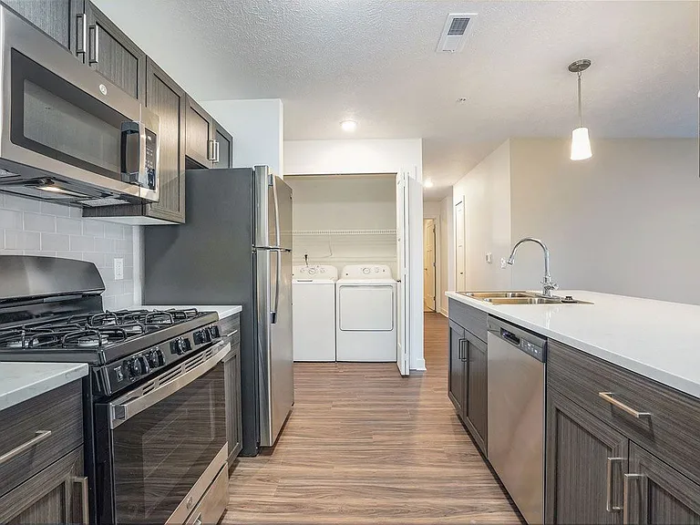 Meadowbrooke Apartment Homes — Photo 65