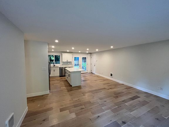2nd image of 21128 NE 60th Pl