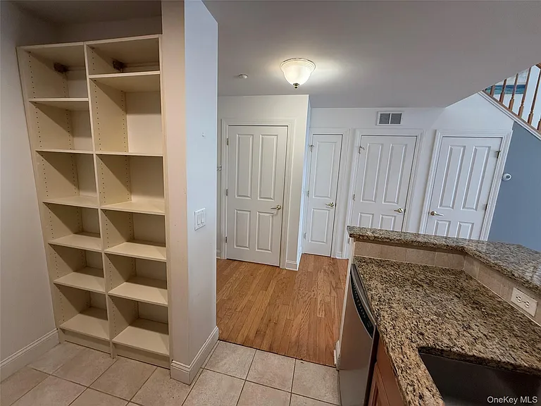 1405 Round Pointe Dr — Photo 6