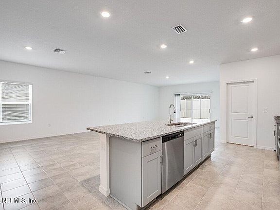 4th image of 8507 LILIAS Circle