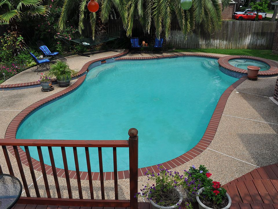1st image of 1110 Plantation Dr