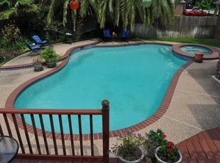 1110 Plantation Dr, Richmond, TX 77406