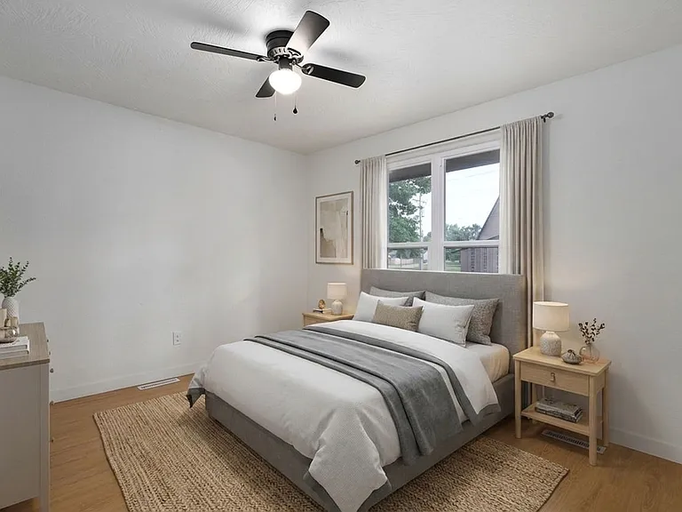 2025 E Battlefield Rd — Photo 28