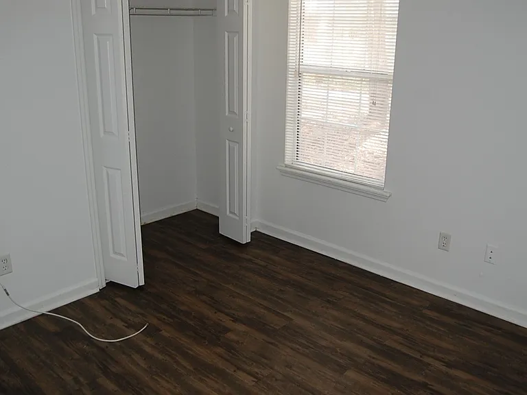 2400B Barcelona Ct — Photo 8