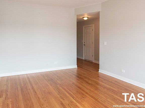 4th image of 4115 W Lawrence Ave #2