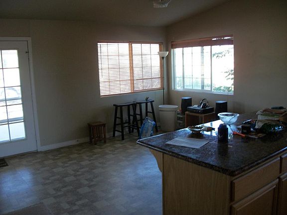 4th image of 13330 E Avenue W