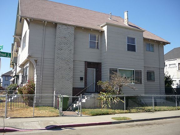 1001 Chestnut St. lower unit