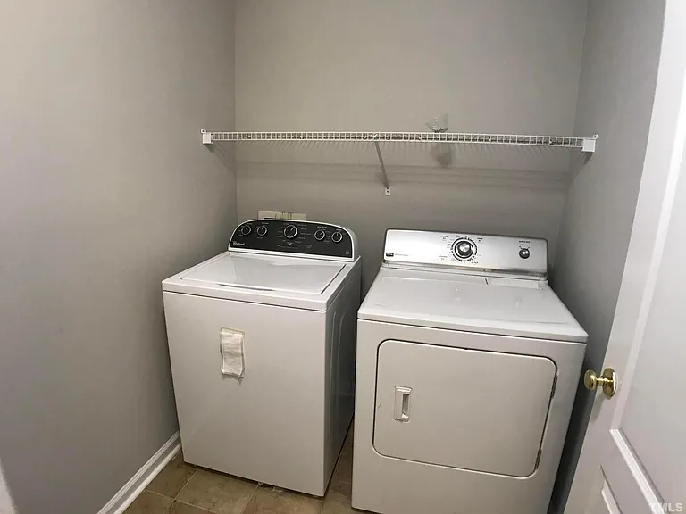 114 Hidden Rock Ct — Photo 21
