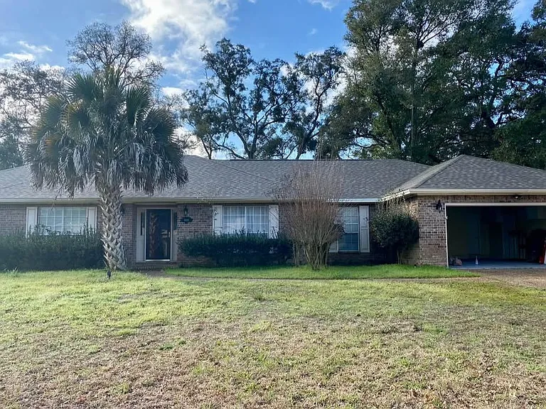 5705 Admiral Doyle Rd — Photo 2