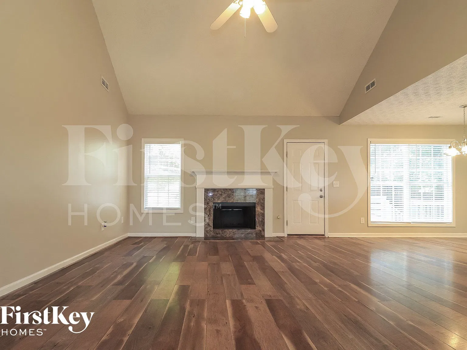 4 bed, 2.5 bath, 2428 sqft, $2,385 — Photo 2